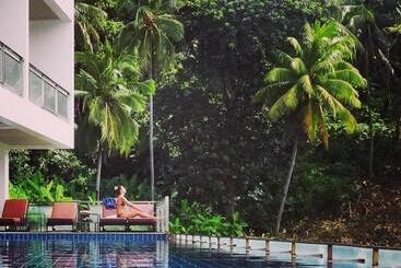 هتل Lae Lay Suites