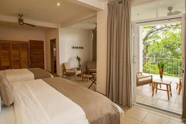 هتل Boutique Lagarta Lodge