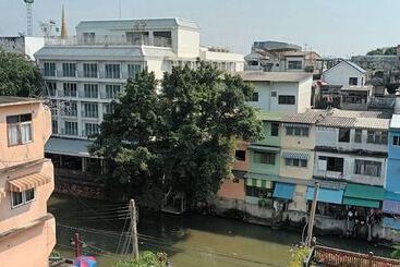 هتل Nouvo City