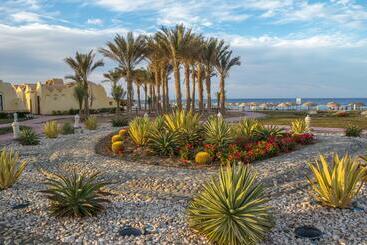 هتل Onatti Beach Resort   Marsa Alam