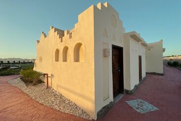 هتل Onatti Beach Resort   Marsa Alam