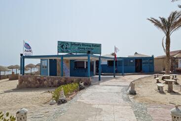 هتل Onatti Beach Resort   Marsa Alam
