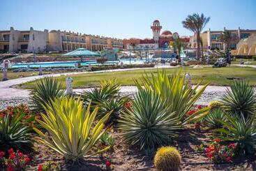 هتل Onatti Beach Resort   Marsa Alam