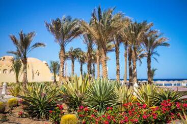هتل Onatti Beach Resort   Marsa Alam