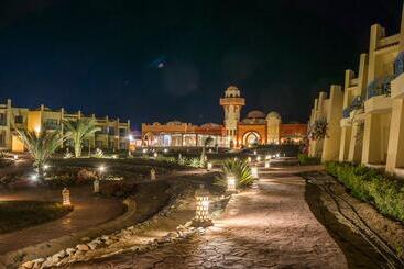 هتل Onatti Beach Resort   Marsa Alam