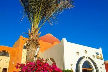 هتل Onatti Beach Resort   Marsa Alam