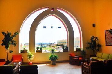 هتل Onatti Beach Resort   Marsa Alam