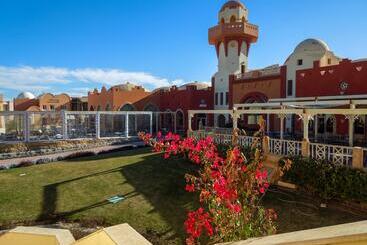 هتل Onatti Beach Resort   Marsa Alam