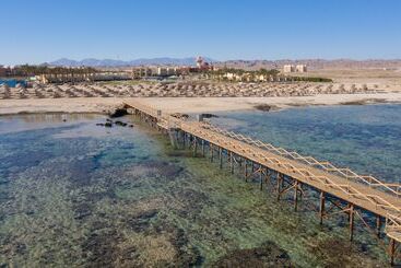 هتل Onatti Beach Resort   Marsa Alam