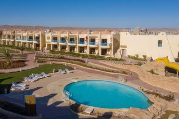 هتل Onatti Beach Resort   Marsa Alam