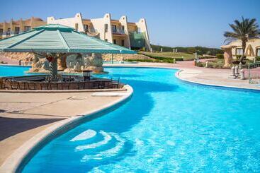 هتل Onatti Beach Resort   Marsa Alam
