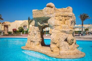 هتل Onatti Beach Resort   Marsa Alam