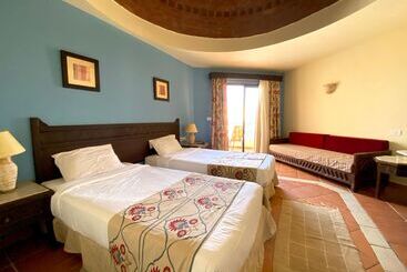 هتل Onatti Beach Resort   Marsa Alam