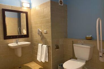 هتل Onatti Beach Resort   Marsa Alam
