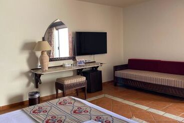 هتل Onatti Beach Resort   Marsa Alam