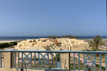 هتل Onatti Beach Resort   Marsa Alam
