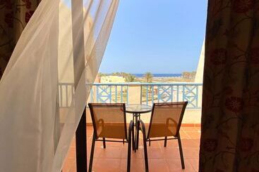 هتل Onatti Beach Resort   Marsa Alam