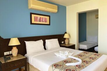 هتل Onatti Beach Resort   Marsa Alam