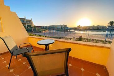 هتل Onatti Beach Resort   Marsa Alam