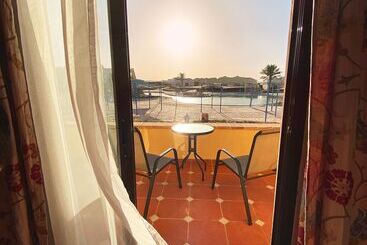 هتل Onatti Beach Resort   Marsa Alam