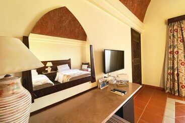 هتل Onatti Beach Resort   Marsa Alam