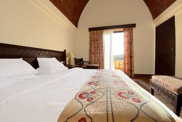 هتل Onatti Beach Resort   Marsa Alam