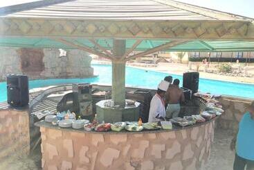 هتل Onatti Beach Resort   Marsa Alam