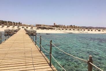 هتل Onatti Beach Resort Marsa Alam
