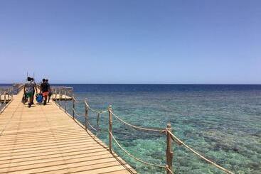 هتل Onatti Beach Resort   Marsa Alam