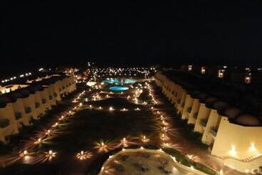 هتل Onatti Beach Resort   Marsa Alam