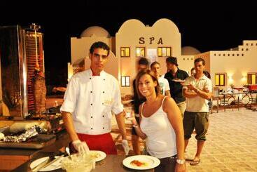 هتل Onatti Beach Resort   Marsa Alam