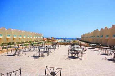 هتل Onatti Beach Resort   Marsa Alam