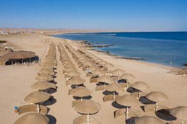 هتل Onatti Beach Resort   Marsa Alam