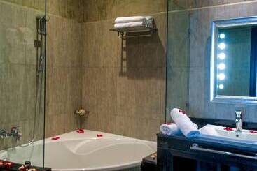 Park Suites Hotel & Spa Luxury Boutique