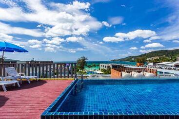 هتل Patong Beach Side