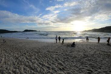 هتل Patong Beach Side