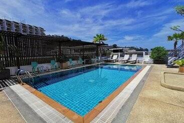 هتل Patong Princess