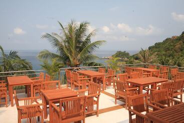 هتل Pinnacle Koh Tao Resort