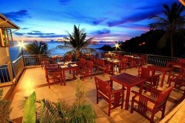 هتل Pinnacle Koh Tao Resort
