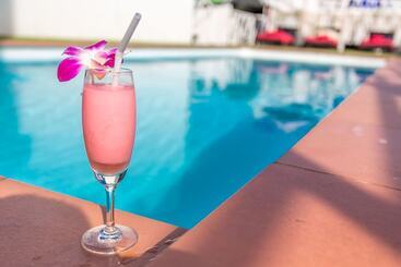 هتل Pj Patong Resortel
