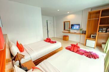 هتل Pj Patong Resortel