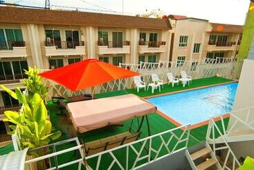 هتل Pj Patong Resortel