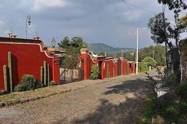 هتل Porton Del Cielo