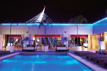 Отель Riu Plaza Guadalajara