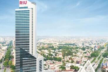 Отель Riu Plaza Guadalajara