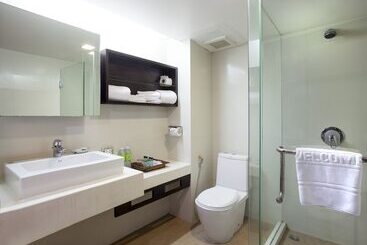 Safari Beach Hotel   Sha Extra Plus