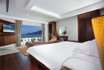 Safari Beach Hotel   Sha Extra Plus