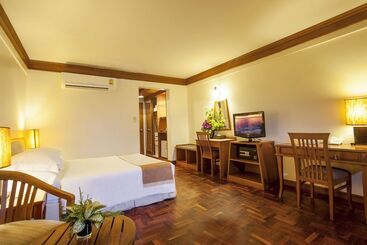 Safari Beach Hotel   Sha Extra Plus