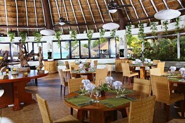 هتل Select Club At Sandos Caracol All Inclusive   Adults Only Area