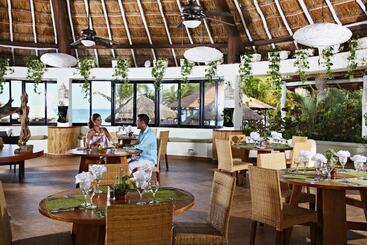 هتل Select Club At Sandos Caracol All Inclusive   Adults Only Area